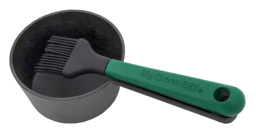 Big Green Egg Big Green Egg Gietijzeren Sauspan met kwast (BGE-127822)